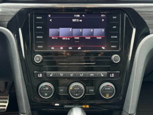 Черный Фольксваген Пассат, объемом двигателя 2 л и пробегом 22 тыс. км за 14200 $, фото 10 на Automoto.ua