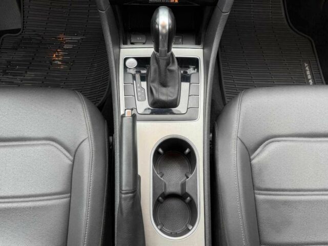 Черный Фольксваген Пассат, объемом двигателя 2 л и пробегом 22 тыс. км за 14200 $, фото 11 на Automoto.ua