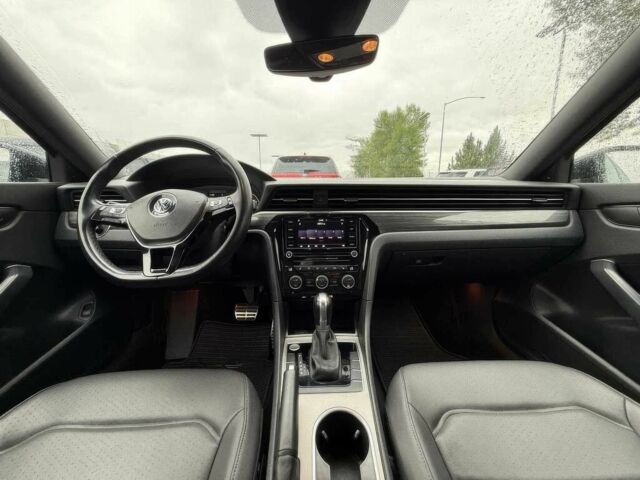 Черный Фольксваген Пассат, объемом двигателя 2 л и пробегом 22 тыс. км за 14200 $, фото 6 на Automoto.ua