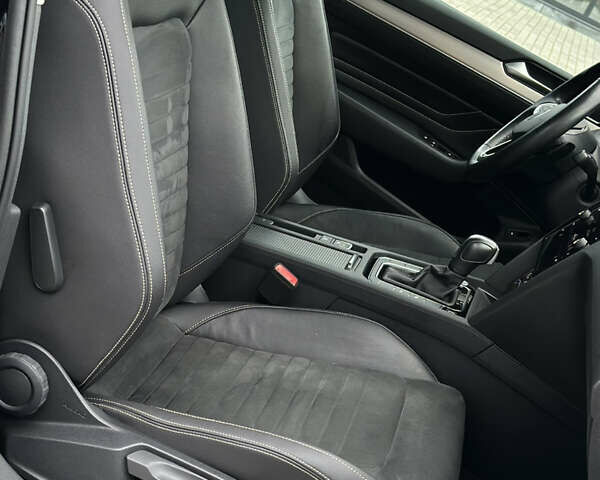 Черный Фольксваген Пассат, объемом двигателя 2 л и пробегом 199 тыс. км за 23990 $, фото 61 на Automoto.ua