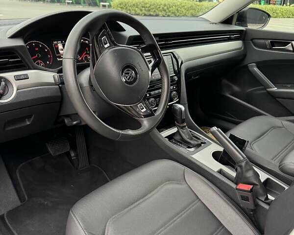 Черный Фольксваген Пассат, объемом двигателя 1.98 л и пробегом 158 тыс. км за 18200 $, фото 6 на Automoto.ua