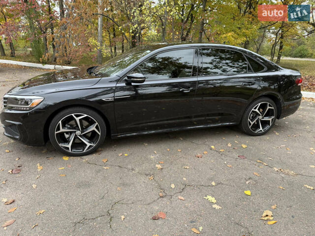 Черный Фольксваген Пассат, объемом двигателя 2 л и пробегом 52 тыс. км за 21499 $, фото 2 на Automoto.ua