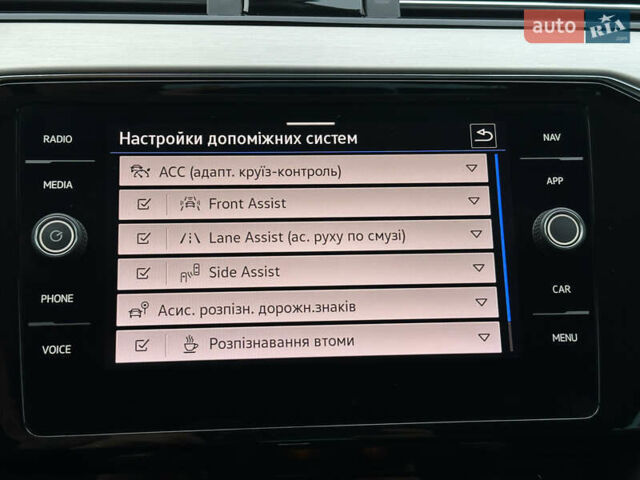 Черный Фольксваген Пассат, объемом двигателя 2 л и пробегом 199 тыс. км за 23990 $, фото 69 на Automoto.ua