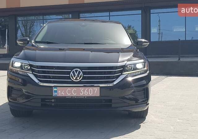 Чорний Фольксваген Пассат, об'ємом двигуна 2 л та пробігом 76 тис. км за 19499 $, фото 1 на Automoto.ua