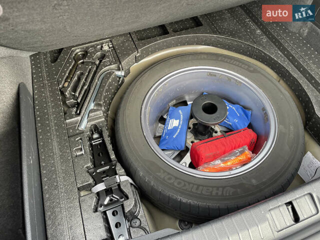 Чорний Фольксваген Пассат, об'ємом двигуна 2 л та пробігом 193 тис. км за 23500 $, фото 79 на Automoto.ua