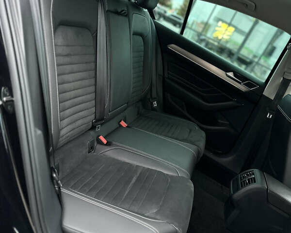 Черный Фольксваген Пассат, объемом двигателя 2 л и пробегом 199 тыс. км за 23990 $, фото 46 на Automoto.ua