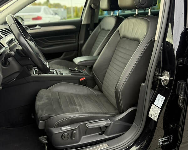 Чорний Фольксваген Пассат, об'ємом двигуна 2 л та пробігом 123 тис. км за 34900 $, фото 81 на Automoto.ua