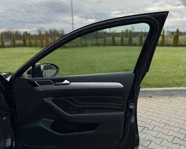 Черный Фольксваген Пассат, объемом двигателя 2 л и пробегом 128 тыс. км за 36700 $, фото 93 на Automoto.ua