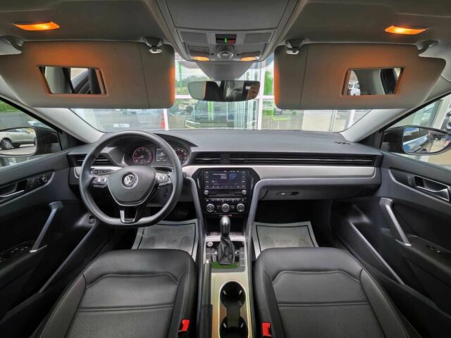 Черный Фольксваген Пассат, объемом двигателя 2 л и пробегом 30 тыс. км за 13300 $, фото 11 на Automoto.ua