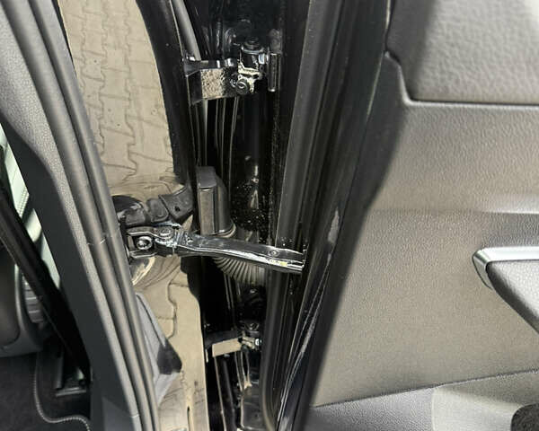 Черный Фольксваген Пассат, объемом двигателя 2 л и пробегом 128 тыс. км за 36700 $, фото 147 на Automoto.ua