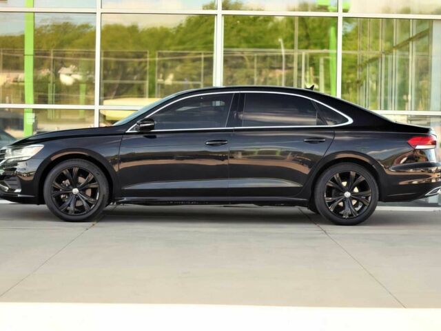 Черный Фольксваген Пассат, объемом двигателя 2 л и пробегом 30 тыс. км за 13300 $, фото 2 на Automoto.ua