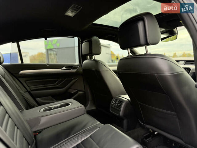 Черный Фольксваген Пассат, объемом двигателя 2 л и пробегом 128 тыс. км за 36700 $, фото 112 на Automoto.ua