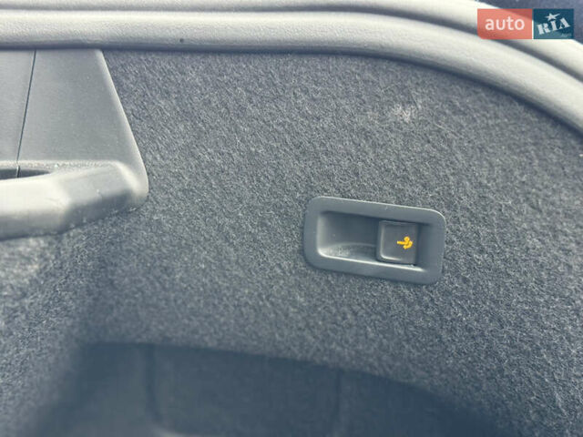 Чорний Фольксваген Пассат, об'ємом двигуна 2 л та пробігом 123 тис. км за 34900 $, фото 68 на Automoto.ua