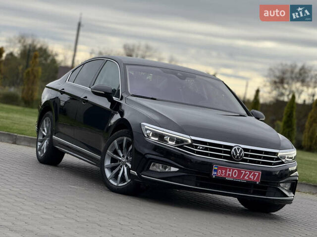Чорний Фольксваген Пассат, об'ємом двигуна 2 л та пробігом 123 тис. км за 34900 $, фото 1 на Automoto.ua