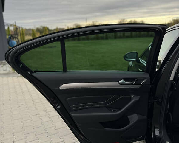 Чорний Фольксваген Пассат, об'ємом двигуна 2 л та пробігом 123 тис. км за 34900 $, фото 105 на Automoto.ua