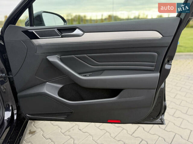 Чорний Фольксваген Пассат, об'ємом двигуна 2 л та пробігом 123 тис. км за 34900 $, фото 85 на Automoto.ua