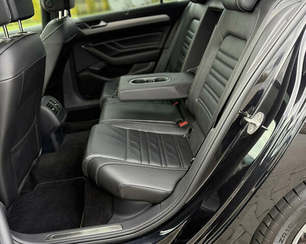 Черный Фольксваген Пассат, объемом двигателя 2 л и пробегом 128 тыс. км за 36700 $, фото 119 на Automoto.ua