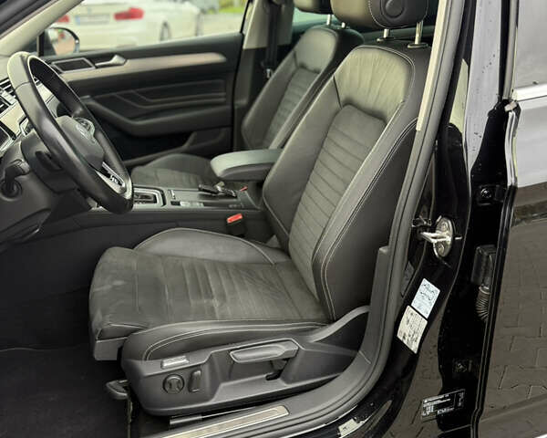 Чорний Фольксваген Пассат, об'ємом двигуна 2 л та пробігом 123 тис. км за 34900 $, фото 76 на Automoto.ua