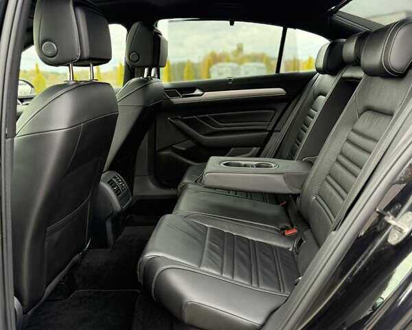 Черный Фольксваген Пассат, объемом двигателя 2 л и пробегом 128 тыс. км за 36700 $, фото 126 на Automoto.ua