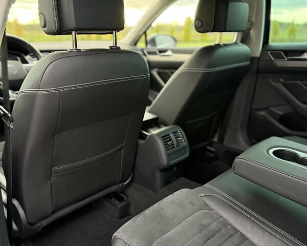 Чорний Фольксваген Пассат, об'ємом двигуна 2 л та пробігом 123 тис. км за 34900 $, фото 110 на Automoto.ua