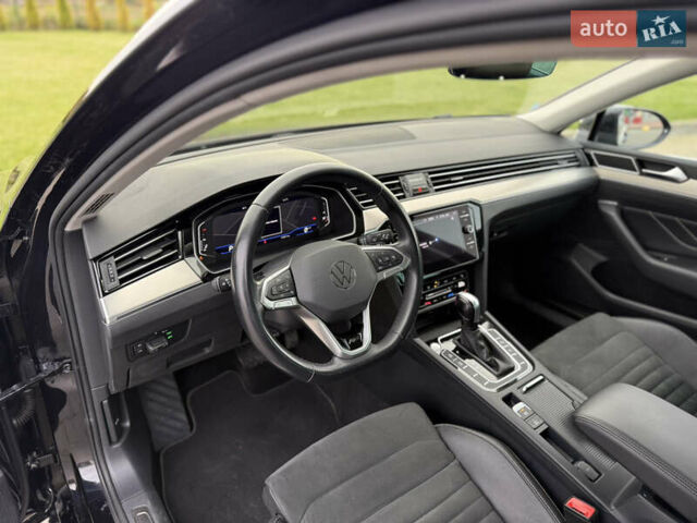 Чорний Фольксваген Пассат, об'ємом двигуна 2 л та пробігом 123 тис. км за 34900 $, фото 75 на Automoto.ua