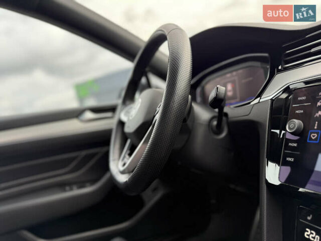 Черный Фольксваген Пассат, объемом двигателя 2 л и пробегом 128 тыс. км за 36700 $, фото 101 на Automoto.ua