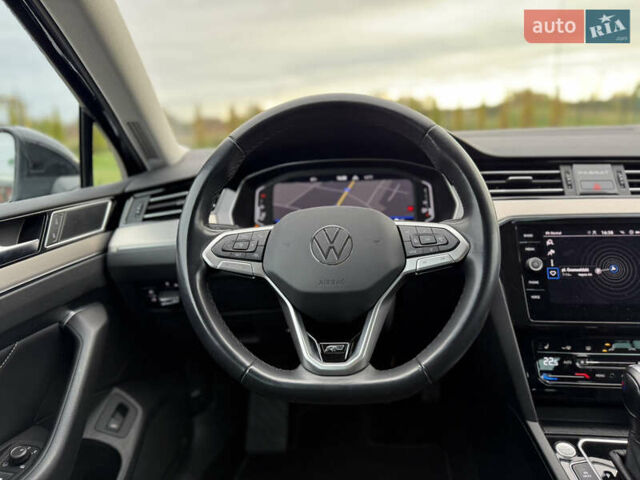 Чорний Фольксваген Пассат, об'ємом двигуна 2 л та пробігом 123 тис. км за 34900 $, фото 115 на Automoto.ua