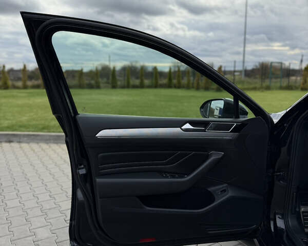 Черный Фольксваген Пассат, объемом двигателя 2 л и пробегом 128 тыс. км за 36700 $, фото 77 на Automoto.ua