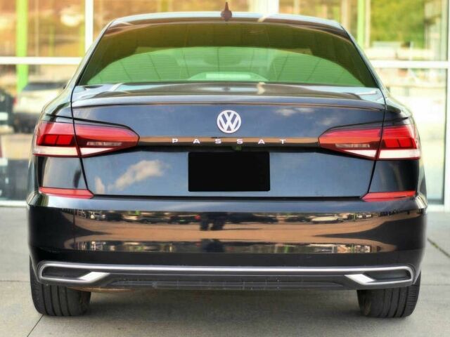 Черный Фольксваген Пассат, объемом двигателя 2 л и пробегом 30 тыс. км за 13300 $, фото 4 на Automoto.ua