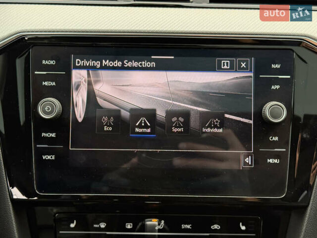 Черный Фольксваген Пассат, объемом двигателя 2 л и пробегом 128 тыс. км за 36700 $, фото 140 на Automoto.ua