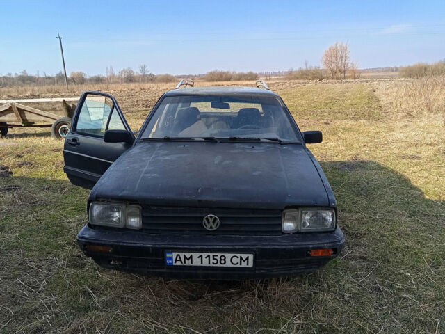 Черный Фольксваген Пассат, объемом двигателя 1.8 л и пробегом 100 тыс. км за 240 $, фото 2 на Automoto.ua