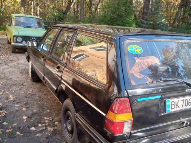 Черный Фольксваген Пассат, объемом двигателя 1 л и пробегом 2 тыс. км за 2000 $, фото 3 на Automoto.ua