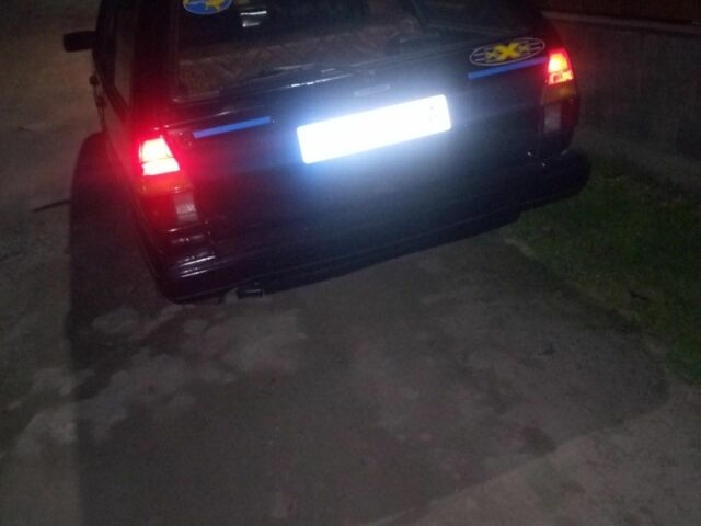 Черный Фольксваген Пассат, объемом двигателя 1 л и пробегом 2 тыс. км за 2000 $, фото 4 на Automoto.ua