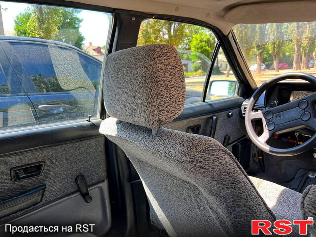 Чорний Фольксваген Пассат, об'ємом двигуна 1.8 л та пробігом 491 тис. км за 500 $, фото 12 на Automoto.ua