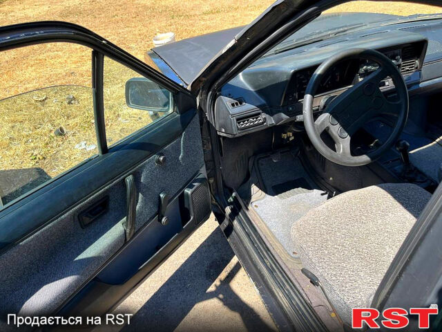 Чорний Фольксваген Пассат, об'ємом двигуна 1.8 л та пробігом 491 тис. км за 500 $, фото 10 на Automoto.ua