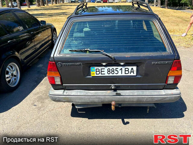 Чорний Фольксваген Пассат, об'ємом двигуна 1.8 л та пробігом 491 тис. км за 500 $, фото 3 на Automoto.ua