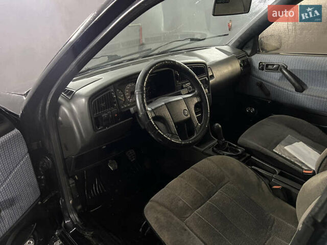 Черный Фольксваген Пассат, объемом двигателя 1.8 л и пробегом 400 тыс. км за 1599 $, фото 7 на Automoto.ua