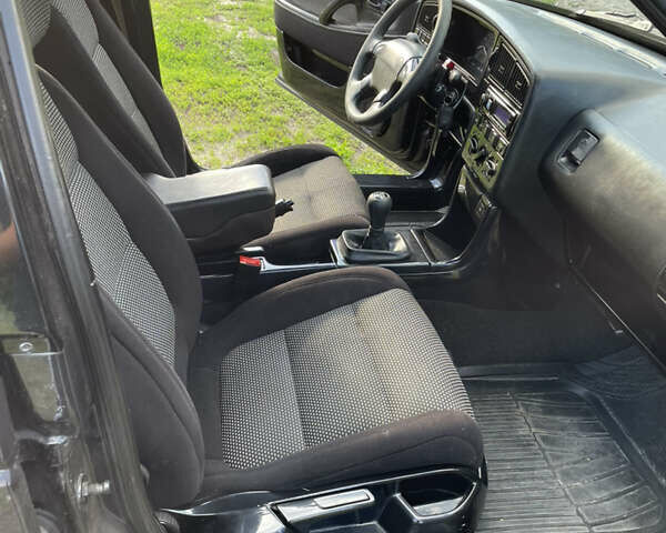 Черный Фольксваген Пассат, объемом двигателя 1.8 л и пробегом 133 тыс. км за 2500 $, фото 15 на Automoto.ua