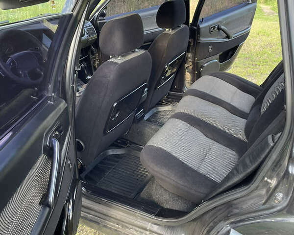 Черный Фольксваген Пассат, объемом двигателя 1.8 л и пробегом 133 тыс. км за 2500 $, фото 12 на Automoto.ua