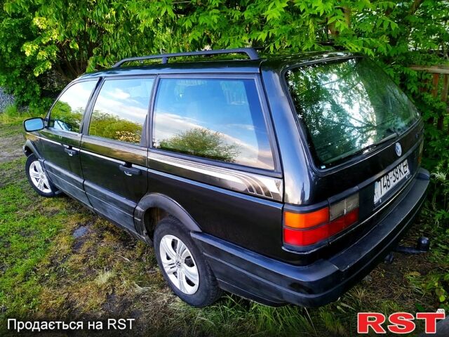 Черный Фольксваген Пассат, объемом двигателя 2 л и пробегом 0 тыс. км за 1000 $, фото 1 на Automoto.ua