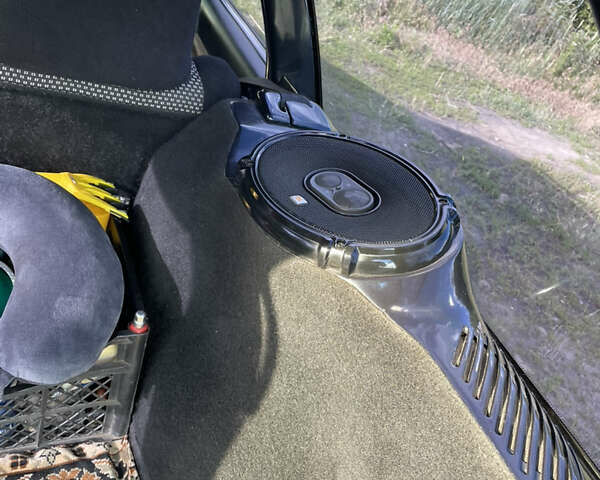 Черный Фольксваген Пассат, объемом двигателя 1.8 л и пробегом 133 тыс. км за 2500 $, фото 8 на Automoto.ua