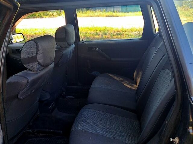 Черный Фольксваген Пассат, объемом двигателя 2 л и пробегом 560 тыс. км за 2000 $, фото 2 на Automoto.ua