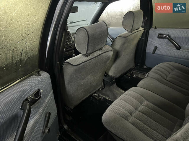 Черный Фольксваген Пассат, объемом двигателя 1.8 л и пробегом 400 тыс. км за 1599 $, фото 6 на Automoto.ua