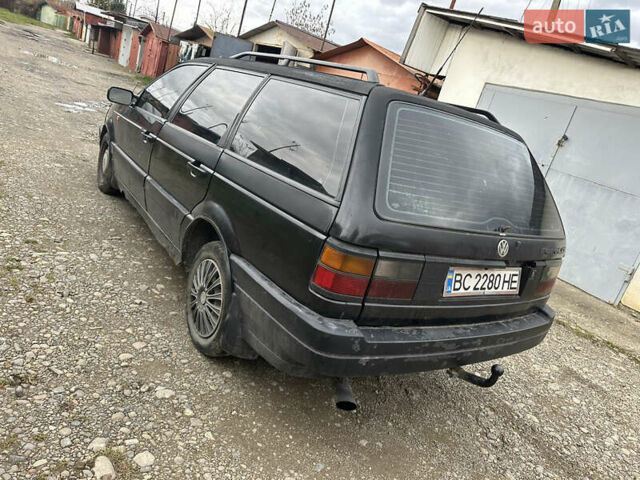 Черный Фольксваген Пассат, объемом двигателя 1.6 л и пробегом 320 тыс. км за 1499 $, фото 3 на Automoto.ua