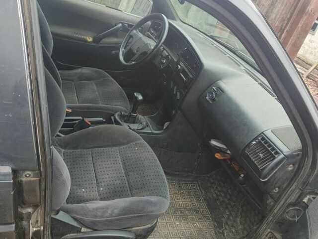 Черный Фольксваген Пассат, объемом двигателя 1.8 л и пробегом 250 тыс. км за 1400 $, фото 2 на Automoto.ua