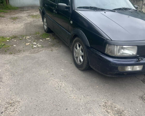 Черный Фольксваген Пассат, объемом двигателя 0 л и пробегом 350 тыс. км за 1800 $, фото 3 на Automoto.ua