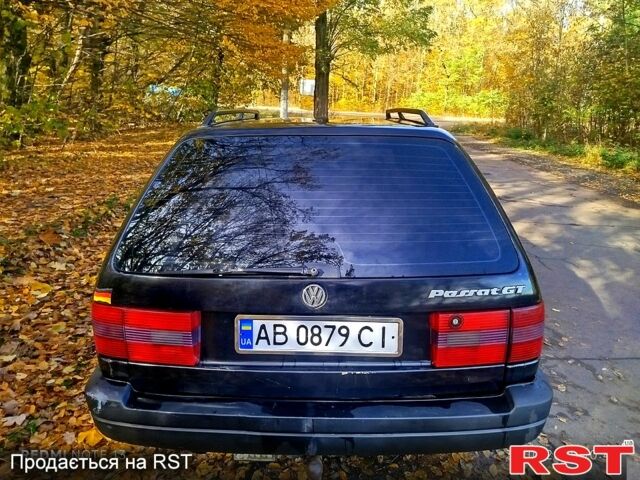 Черный Фольксваген Пассат, объемом двигателя 2 л и пробегом 330 тыс. км за 2500 $, фото 1 на Automoto.ua