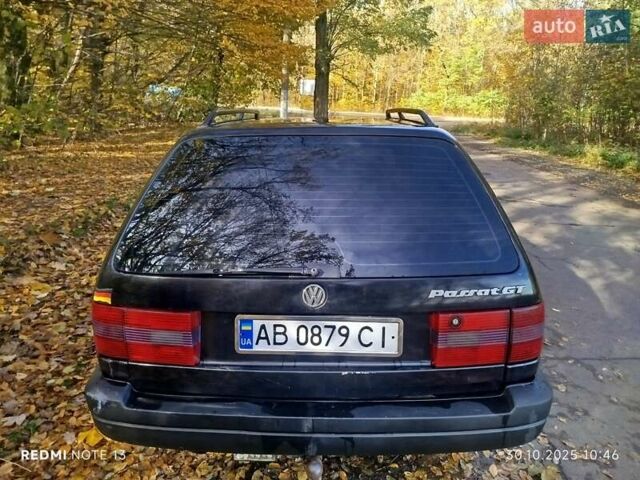 Черный Фольксваген Пассат, объемом двигателя 1.8 л и пробегом 330 тыс. км за 2500 $, фото 4 на Automoto.ua