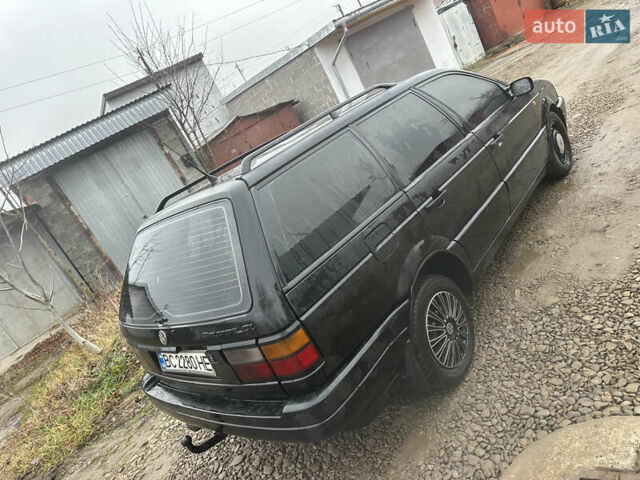 Черный Фольксваген Пассат, объемом двигателя 1.6 л и пробегом 210 тыс. км за 1350 $, фото 6 на Automoto.ua