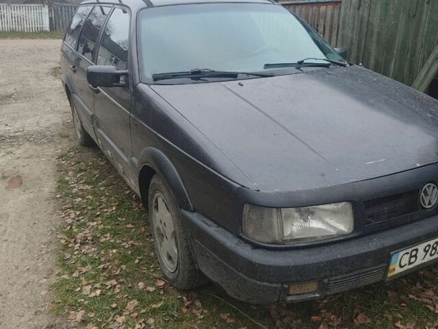 Черный Фольксваген Пассат, объемом двигателя 1.8 л и пробегом 250 тыс. км за 1400 $, фото 1 на Automoto.ua